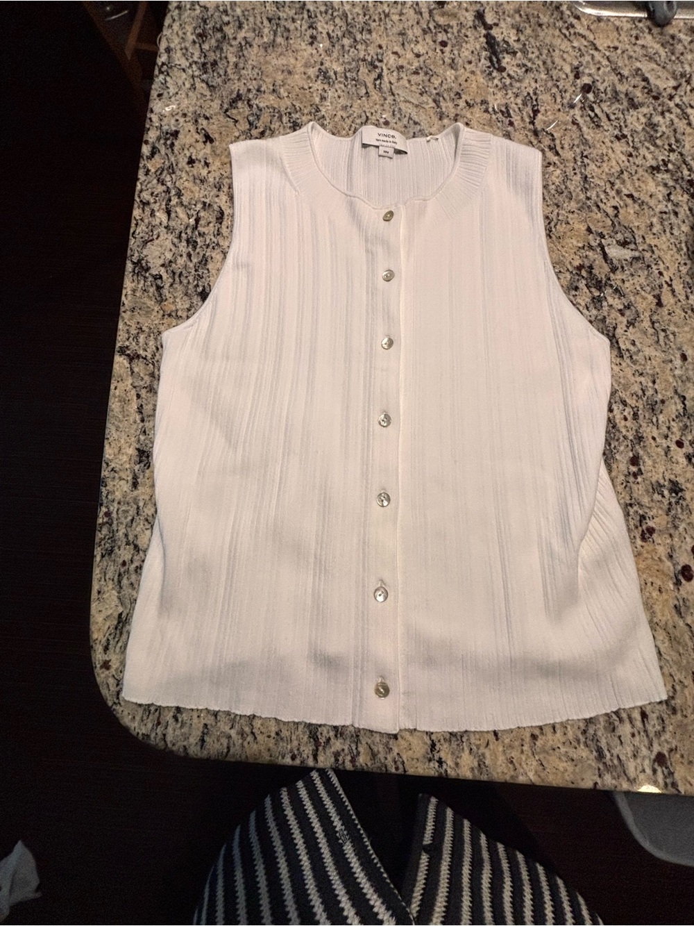 Vince White Sleeveless Button-Front Ribbed Top